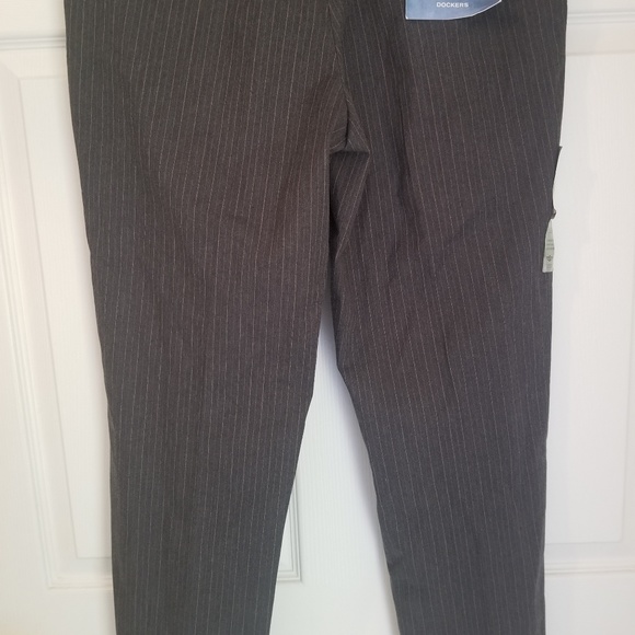 Dockers The Best Pressed Straight Leg Pants NWT - Picture 6 of 7